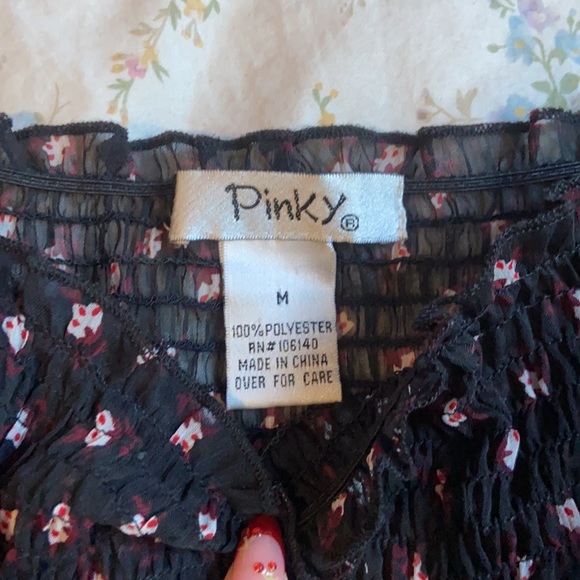 Sheer ruched black and red flowy top size medium in good condition never worn - Picture 2 of 4